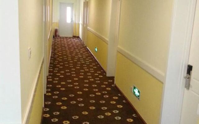 Home Inn Qingdao Sifang Coach Terminal Hangzhou Road