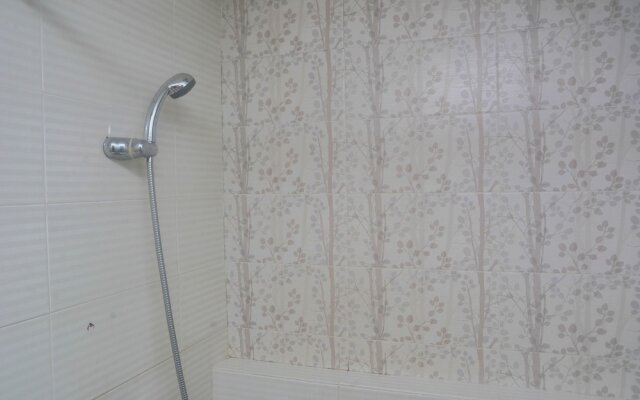 Minimalist And Warm 2Br At Bassura City Apartment