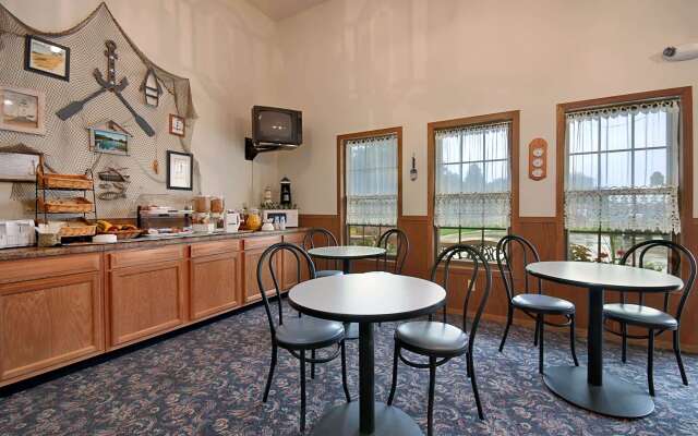 Super 8 by Wyndham Pella