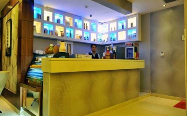 Al Janadriyah Suites 7