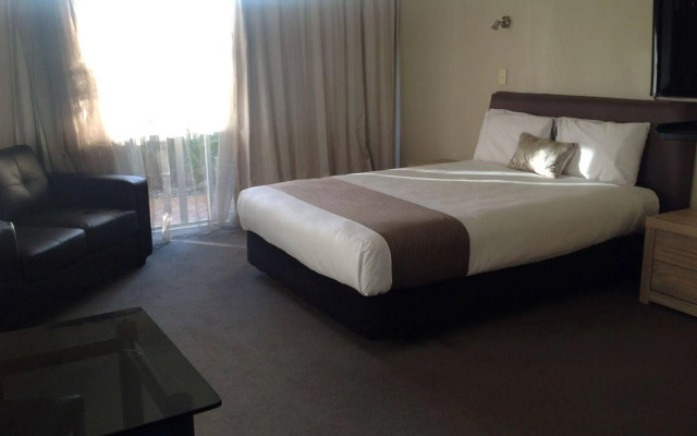 Pacific Coast Motor Lodge