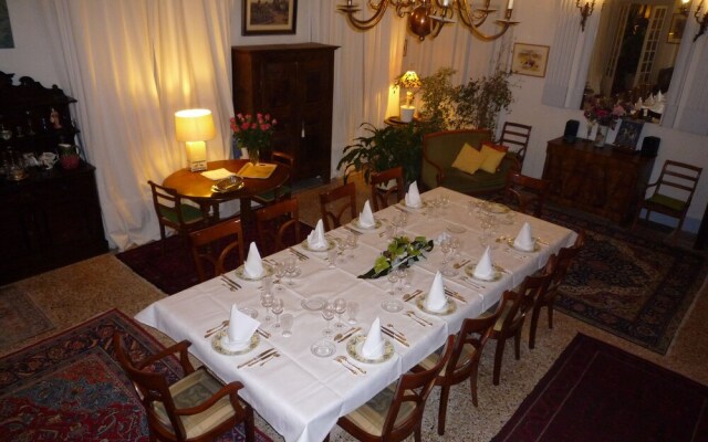 Le Chateau de Plombieres - Dijon