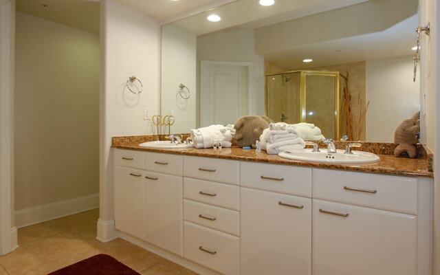 Renovated Three Bedroom - Unit Crb0211