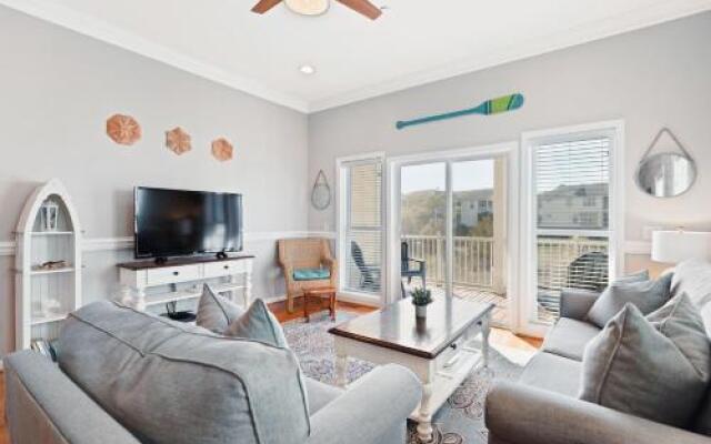 91 Waters Edge Folly Charm