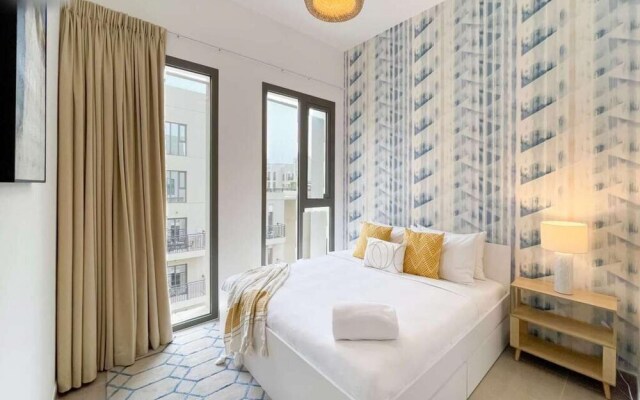 Fancy 2BR Apt Town Square