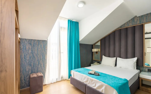 Black Palace Hotel