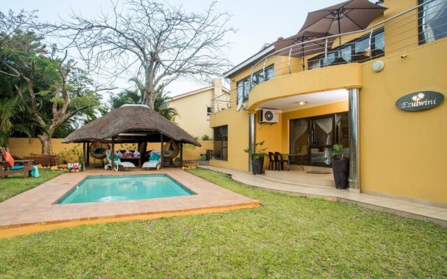 Ezulwini Guest House - Queen Room With Balcony, Pool View Jacuzzi in Balito
