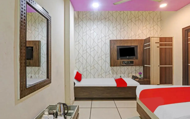 Oyo Flagship 806856 Hotel Ashirvad