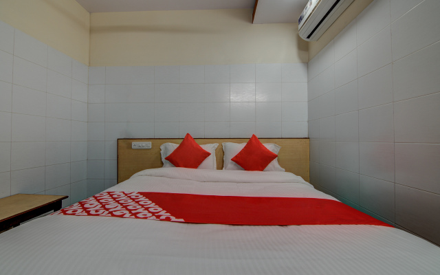 OYO 14669 Mayur's Residency
