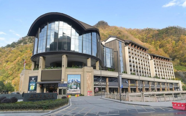 Kande Grand Land Hotel