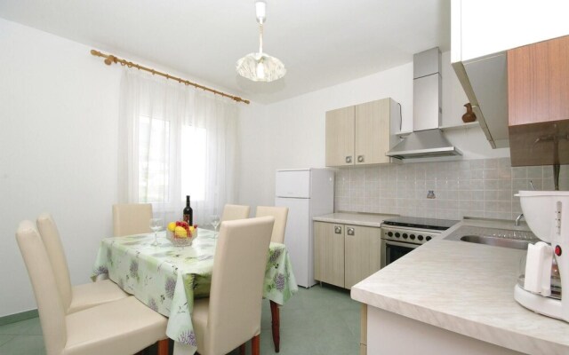 Beautiful Home in Kastel Sucurac With Wifi and 2 Bedrooms