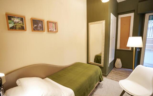 Holiday Thea & Residence