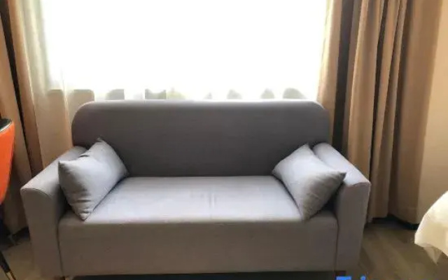 Starway Hotel (Longmen North Road, Susong County)