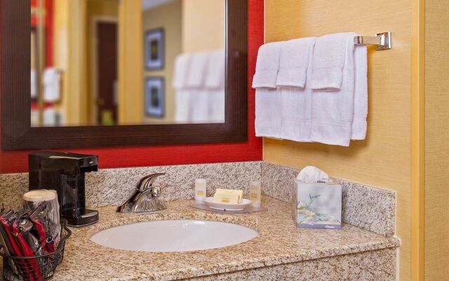 Courtyard by Marriott Richmond Northwest