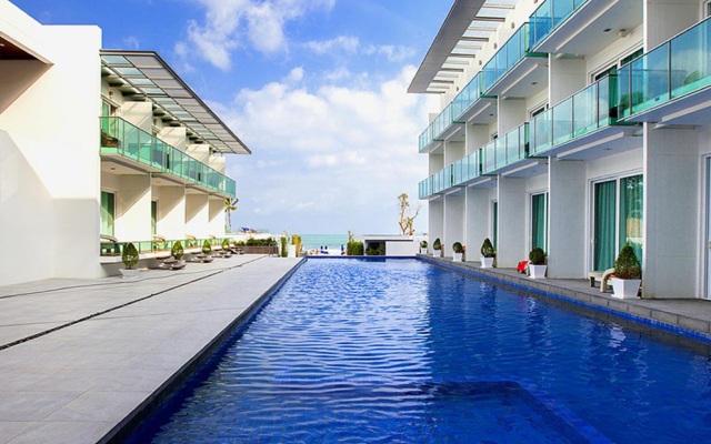 KC Beach Club & Pool Villas