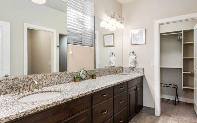 Hidden Treasure #15 6 Bedroom Home