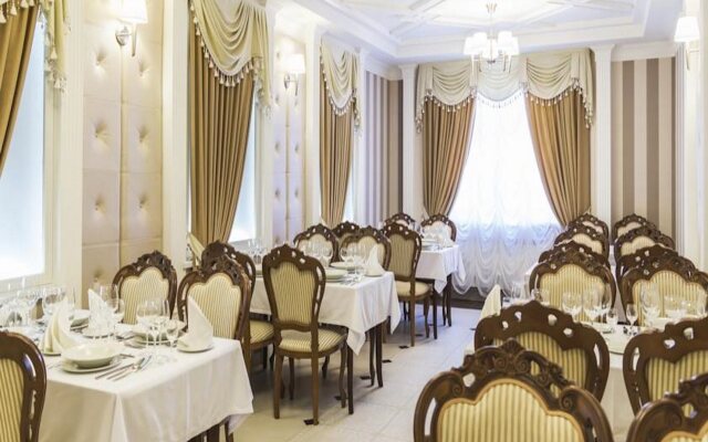 Metropol Hotel