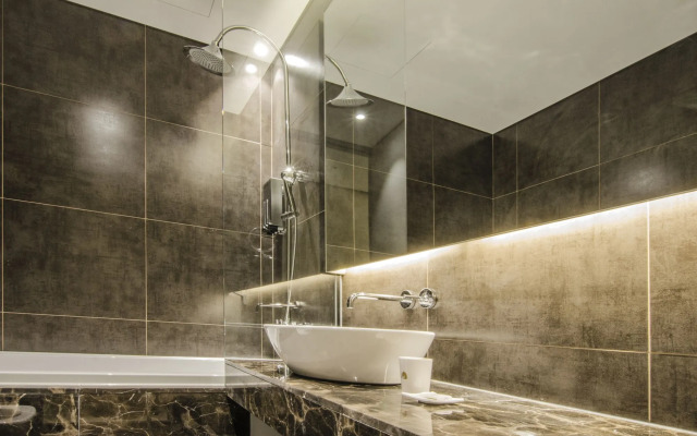 Hotel the Designers Premier Seongsu and Konkuk univ