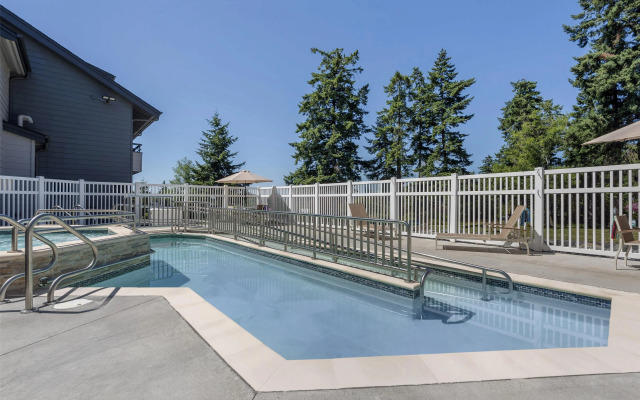 Best Western Plus Oak Harbor Hotel & Conference Center