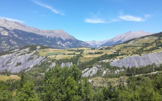 Appartement Enchastrayes, 1 pièce, 4 personnes - FR-1-165A-35