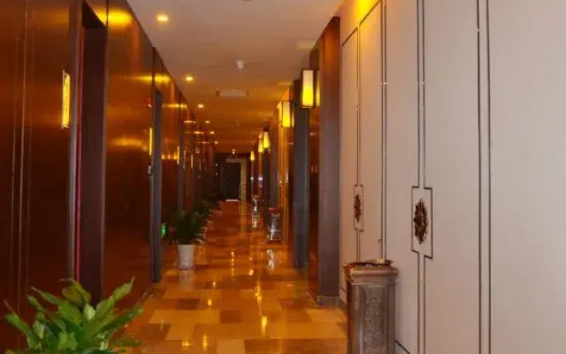 Mingcheng Jinjiang Hotel