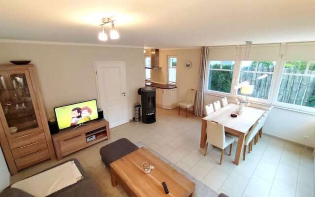 Strandburg Modern Retreat