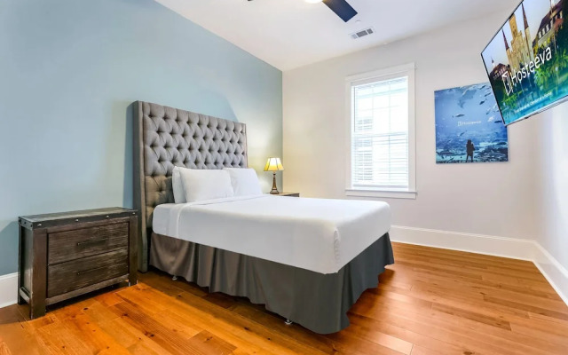 5 Bedroom Apartment near French Quarter by Hosteeva
