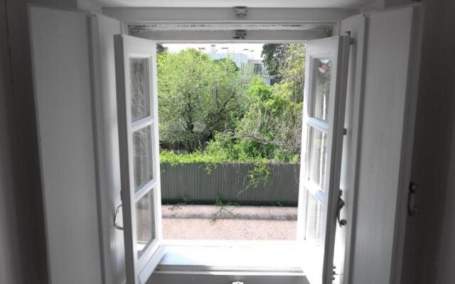 1881 Historical duplex Suite