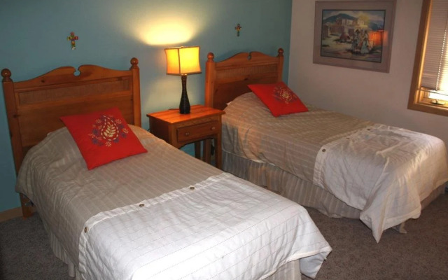 Tyra II Chalet by RedAwning