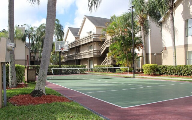 Doral Inn & Suites Miami Airport West