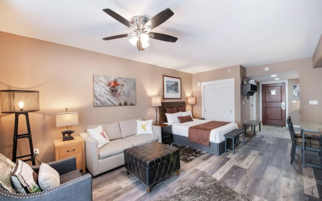 Premium Unit 4371- Fraser Crossing/founders Pointe Condo