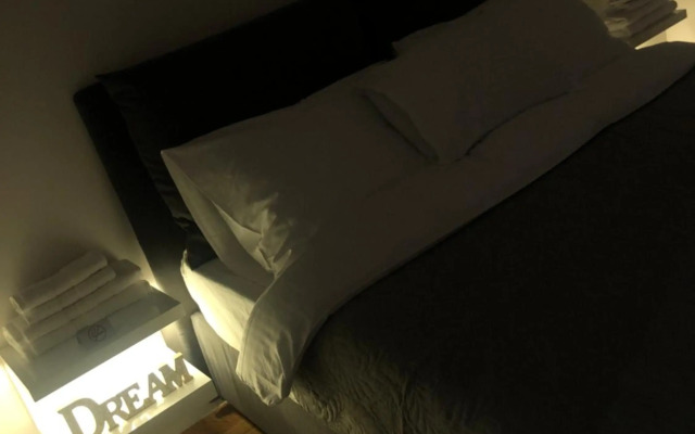 White Homes Apartments • Central Point