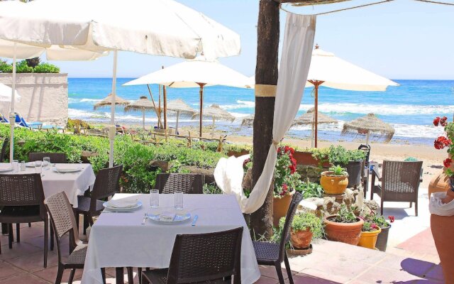 1104 Beach Front Line Apartment Golden Beach 3 Pools