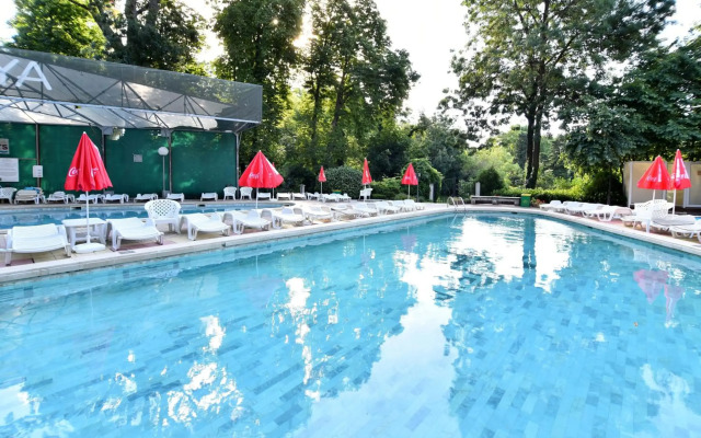 Estreya Residence Hotel and SPA