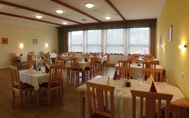 Hotel Zlatý Chlum
