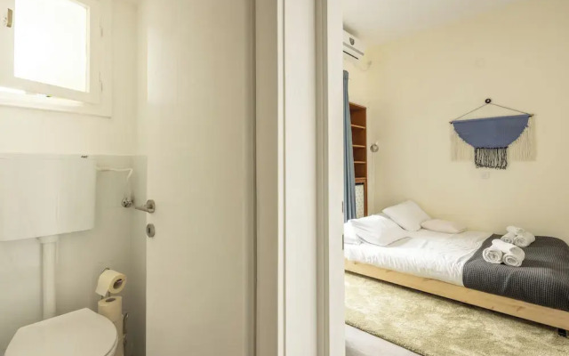 Eclectic Rabin Square Apt by Sea N' Rent