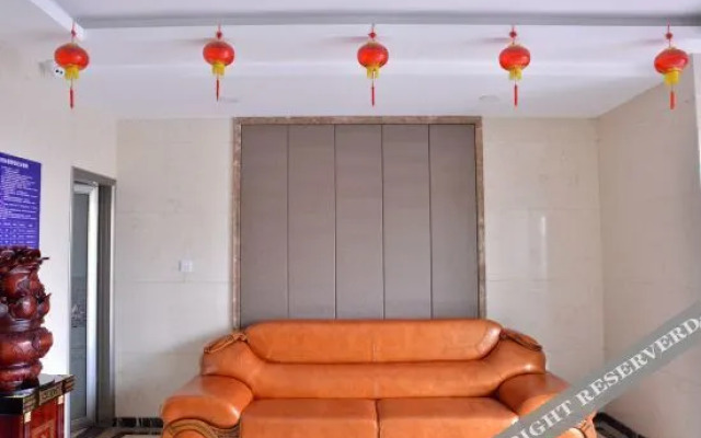 Suqian V8 Business Hotel (High-speed Railway Station)