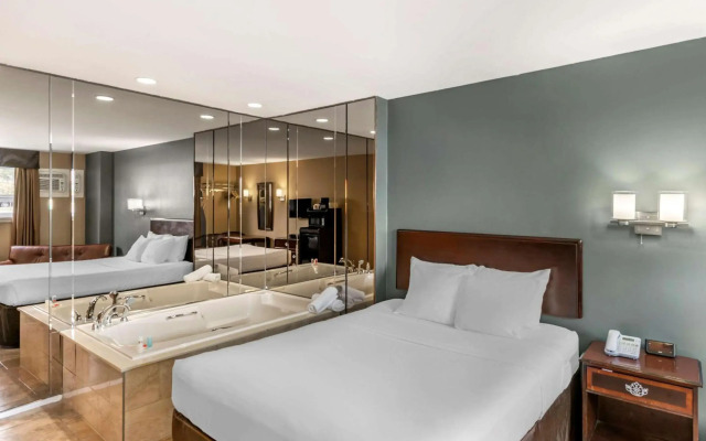 : Econo lodge Hotel Brossard