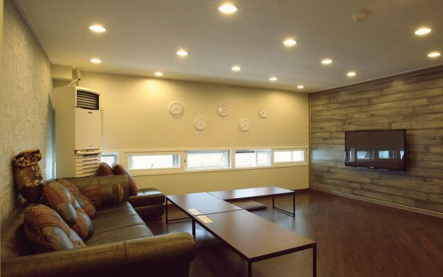 Hello Guesthouse - Hostel