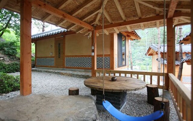 Pyeongchang Gold Hanok Pension