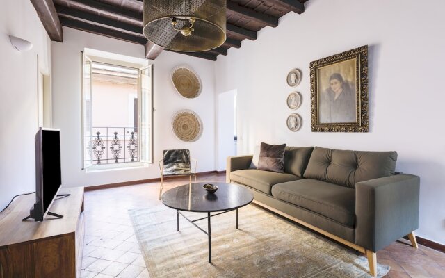 Beautiful Campo de Fiori Suites by Sonder