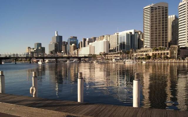 Darling Harbour City View 1 Br Apartment