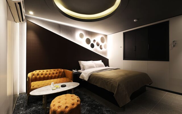 Rainbow Hotel