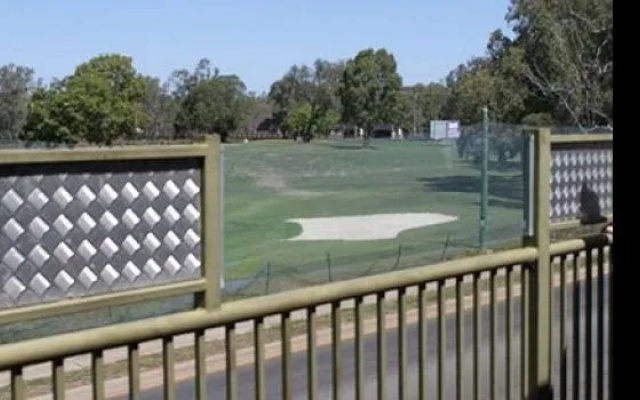 Emerald Executive Apartments – Outside – Emerald