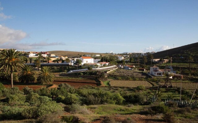 Villa With 4 Bedrooms in Las Palmas, With Wonderful Mountain View, Private Pool, Enclosed Garden - 20 km From the Beach