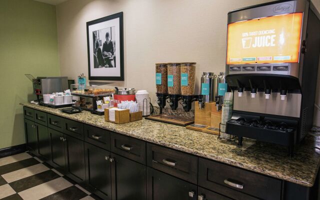 Hampton Inn & Suites Effingham