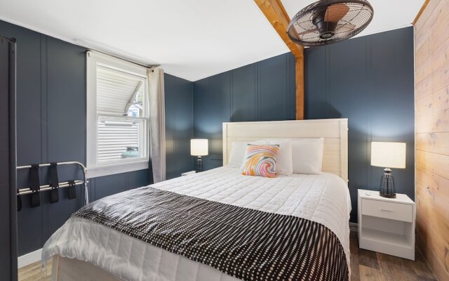 The Beaches Motel and Cottages