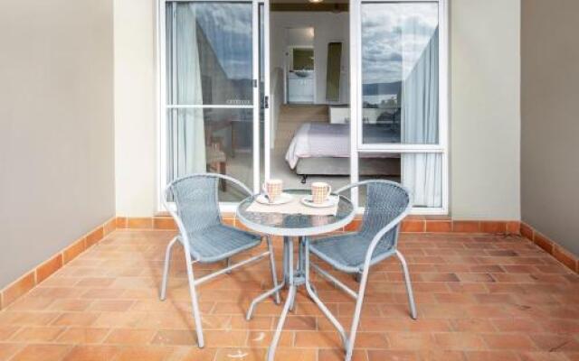 Cascades 18/3 Kurrajong Street