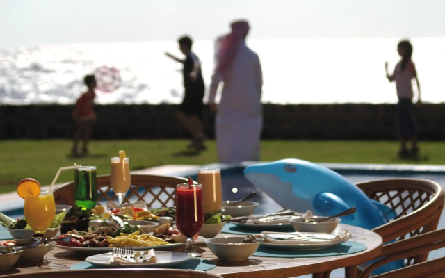 Al Nawras Island Resort
