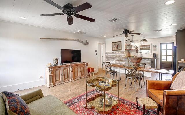 The Gulf House Gs512 Home